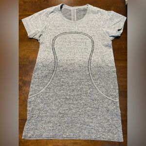 Lululemon Swiftly Tech Short Sleeve Shirt